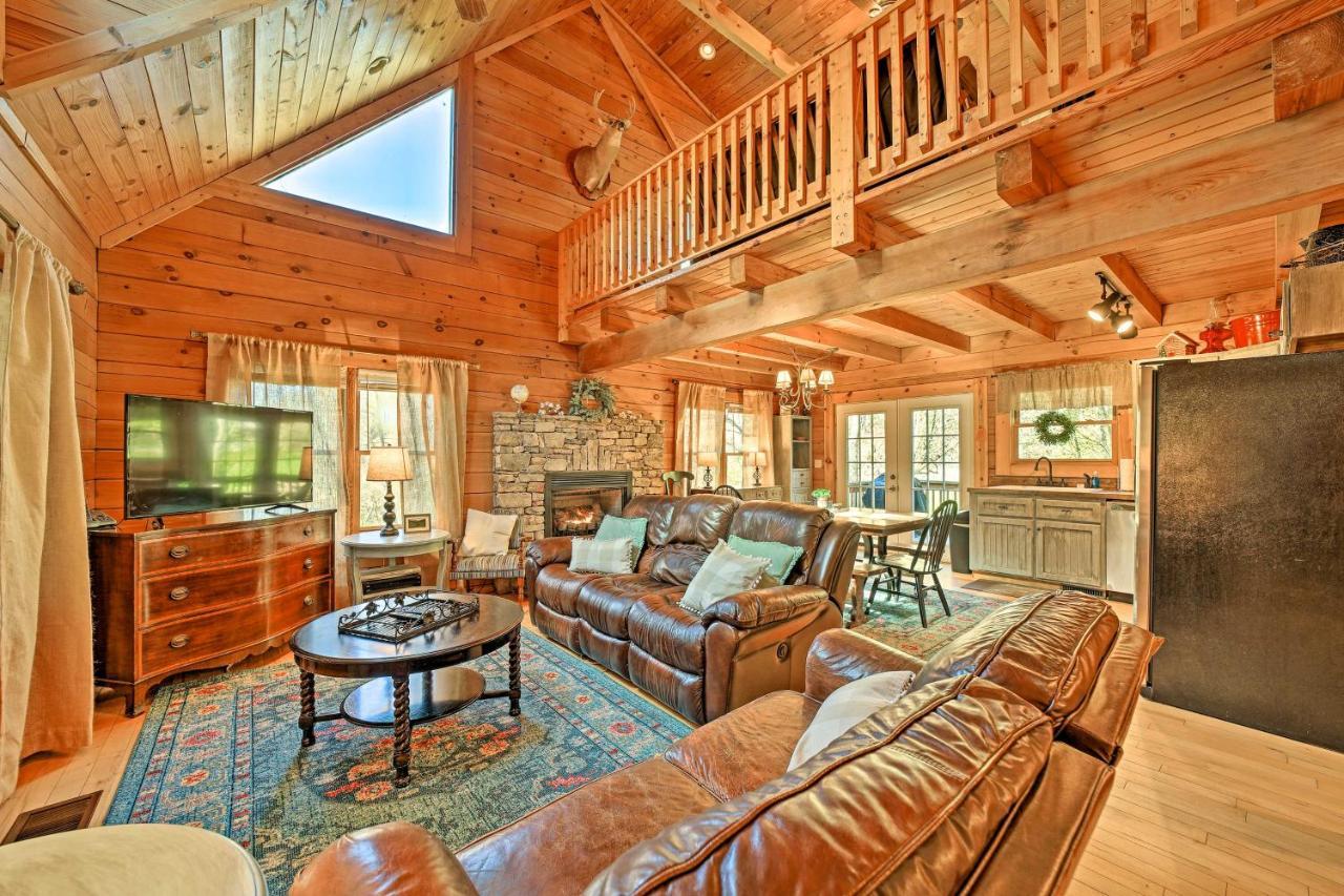 Creekside Bryson City Cabin With Private Hot Tub Экстерьер фото