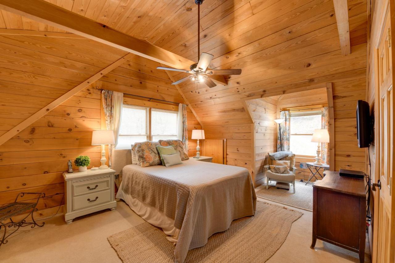 Creekside Bryson City Cabin With Private Hot Tub Экстерьер фото